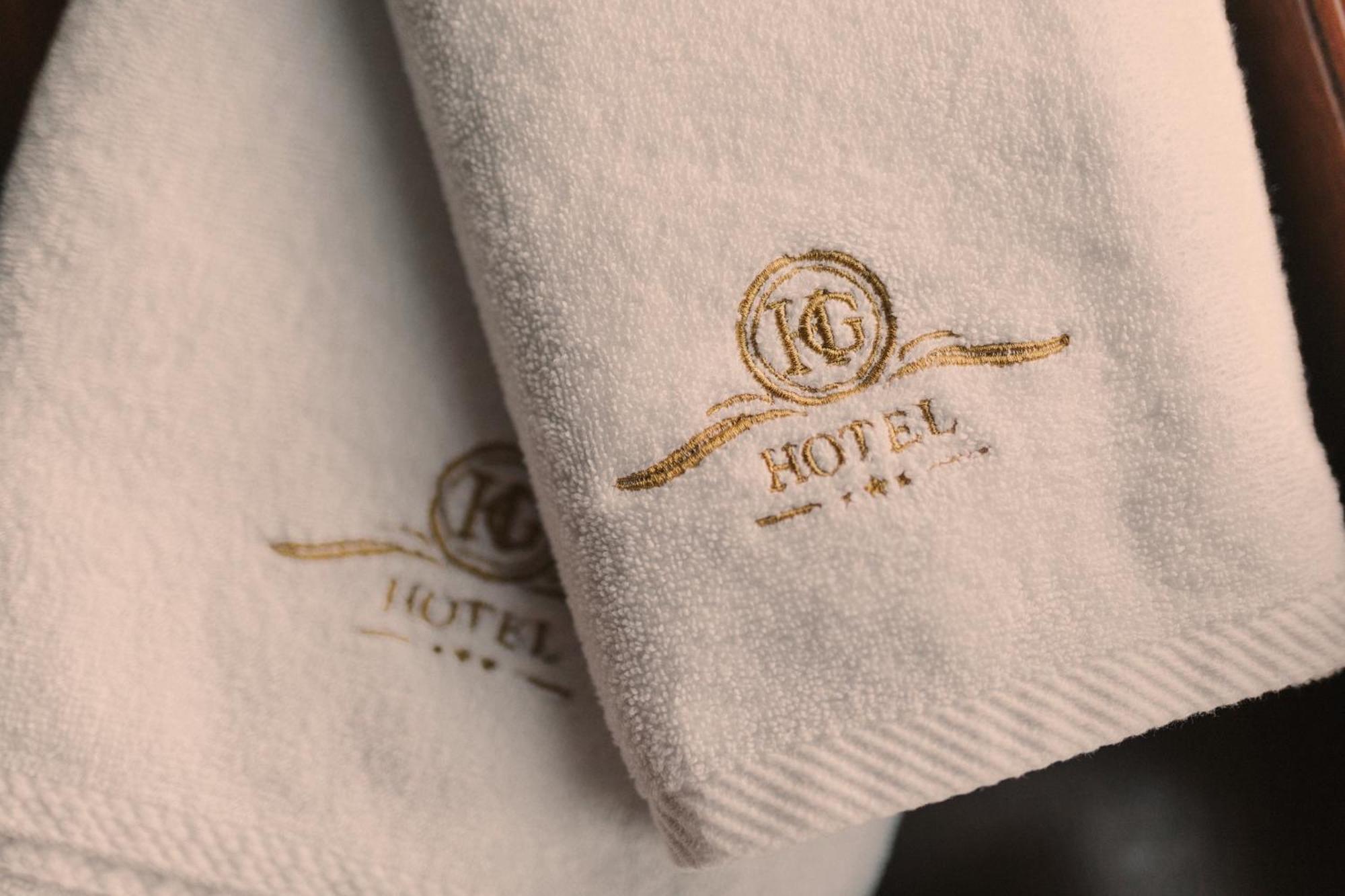 Hg Hotel Toszek Eksteriør billede