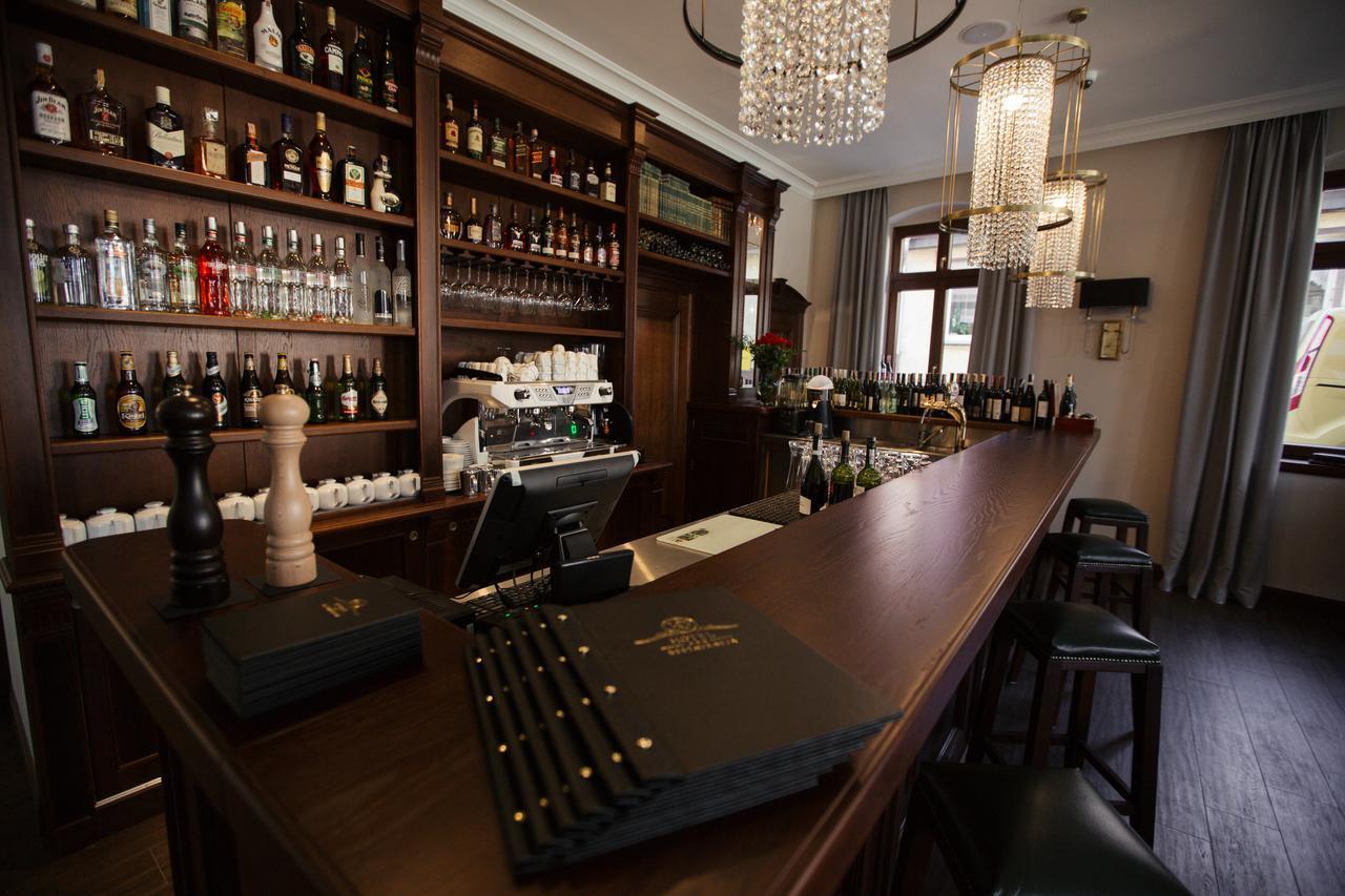 Hg Hotel Toszek Eksteriør billede