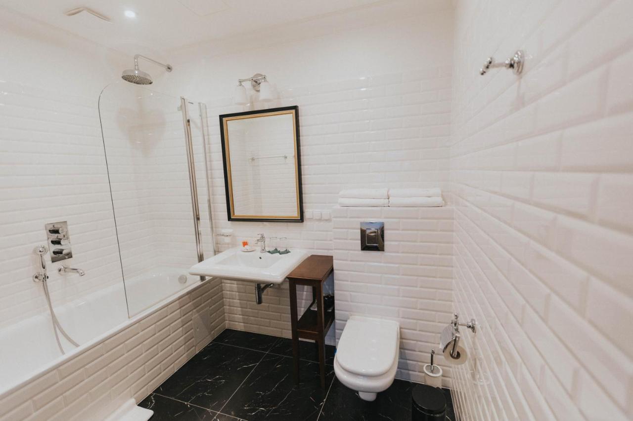 Hg Hotel Toszek Eksteriør billede